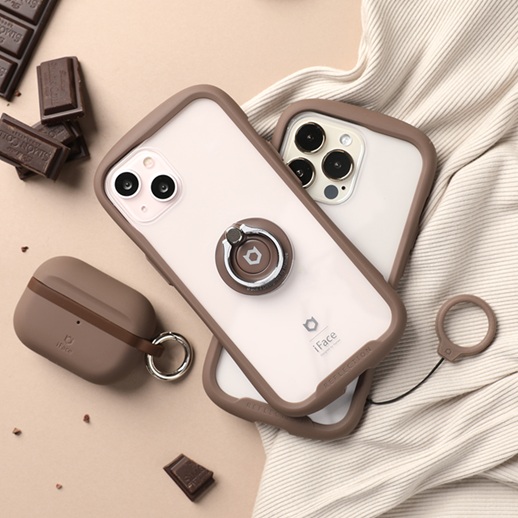 アイフェイスのスマホケース、大人っぽいブラウン