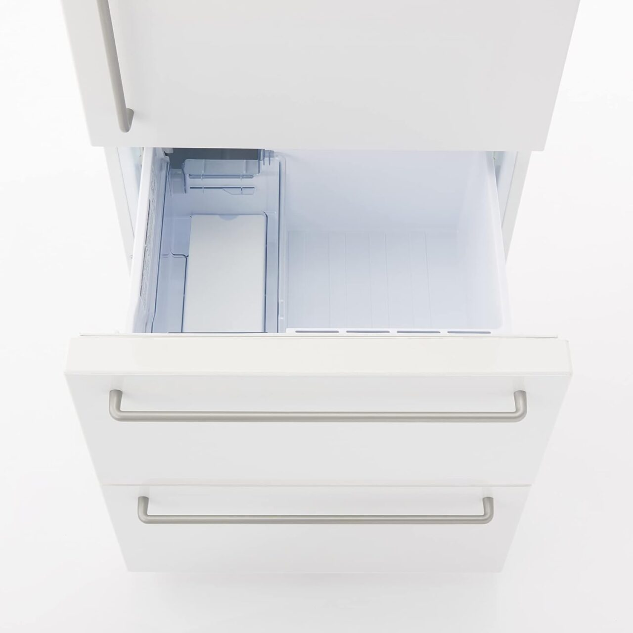 無印良品の冷蔵庫の中段の扉を開けた状態
